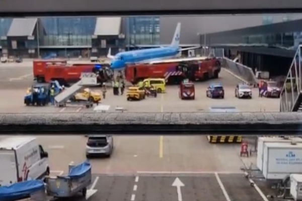 محرك طائرة يبتلع رجلا قبل الإقلاع في مطار بهولندا